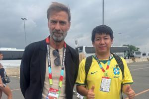 直播吧记者与克洛普相遇，探听渣叔对担任德国队主教练的看法