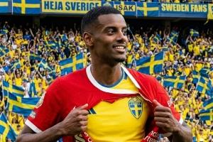 今日趣味图集：亚足联队伍前四战2胜2平，本届世界杯中日韩表现抢眼