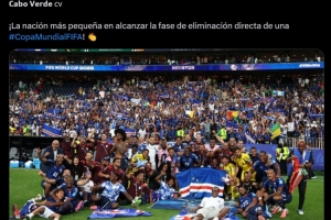 FIFA公布佛得角国家队全体合影:该国成为晋级世界杯淘汰赛的最年轻国家