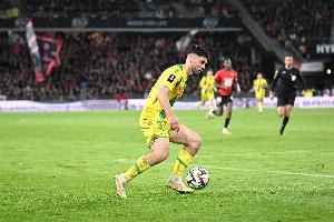 队报：巴黎FC出价2300万欧元欲购马希斯·阿布林，南特索价3000万