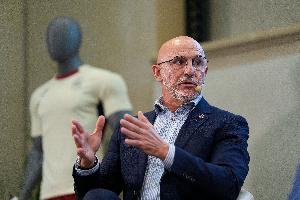 记者：西班牙球员身体状况令人担忧，若不敌沙特恐遇大难