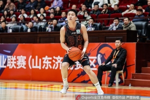 山东山高在全国U21锦标赛中以100-93战胜南京同曦,王证单场砍下51分