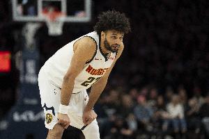 穆雷与哈特关键时刻命中率垫底？季后赛争议判罚引发热议