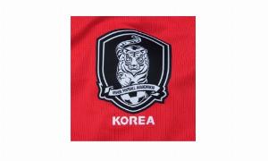 全网热议！韩国足协外籍裁判性招待丑闻引发球迷愤怒