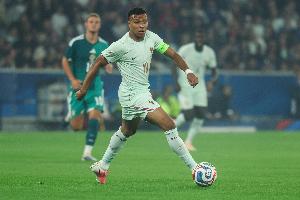 队报:姆巴佩将缺席法国与塞内加尔赛前新闻发布会,坎特将代其出席