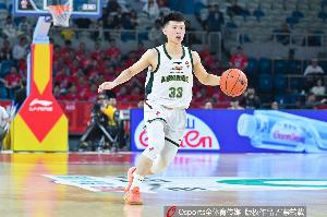 山东男篮有意签下王岚嵚，转会费颇高