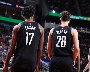 伊森与火箭续约5年价值8150万!申京转发祝福:Yessirr