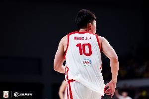 王俊杰表现不佳,全场仅3投1中,得分5分、篮板3个、助攻1次,另有3次失误和4次犯规。