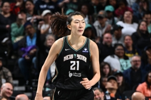 自由人86-64战胜神秘人 韩旭替补登场13分钟 三分球3投2中获6分1抢断