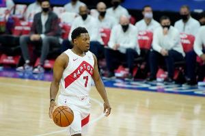 洛瑞荣誉成就:六次全明星、一次最佳阵容三阵、一枚奥运金牌、一次NBA总冠军