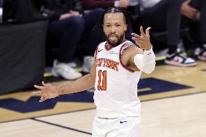 一季独得3个MVP!布伦森常规赛场均26+6.8,季后赛场均28.4+6.1