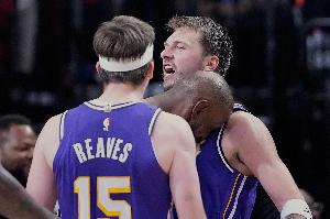 ESPN:仅谈高尔夫!东契奇尚未邀请詹姆斯或里夫斯加盟湖人