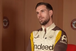 亨德森谈罗伯逊初加盟利物浦:刻苦训练展现其坚定决心
