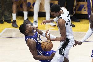ESPN:马刺寻求增强空间型内线实力,八村成成潜在引援对象,多员内线球员渴望与文班搭档