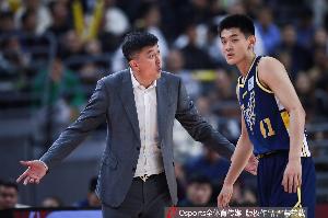 解说：杜锋言辞可能过于直接&孩子更偏爱温和教导 他存在路径依赖问题