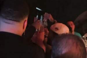 嗨上了！尼克斯队员昨晚聚会时候集体喊F**k文班