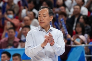 解说：许利民情绪激动时说出“脓包”，北京队员具备羞耻感，未想过放弃努力