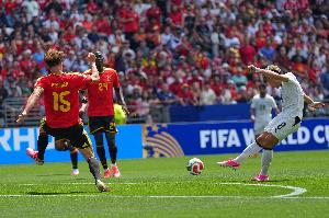 埃及1-0比利时！萨拉赫助攻阿舒尔远程射门得分 库尔图瓦防守无力