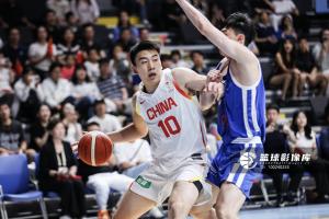 出手有限！王俊奇出战12分22秒，3投1中获3分3篮板3助攻&正负值+12