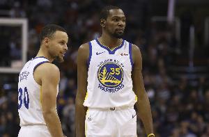 香波特称:18年库里与杜兰特暗中竞争FMVP,杜兰特有所保留,库里手感不佳