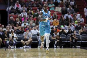 美国媒体：罗齐尔力图回归NBA，联盟及黄蜂队持续实施限制措施