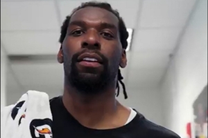 全网热议！里德获最佳第六人，若不打篮球将征战NFL
