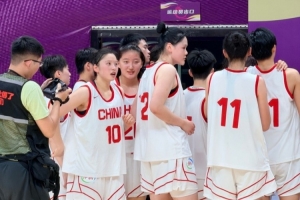 中国U17女篮热身赛战胜新西兰夺首胜 李沅珊贡献30分 庞云舒得分11分抢下14个篮板