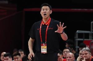 北京媒体：李楠将接任球队第11位主教练，许利民离任后将获颁荣誉职务