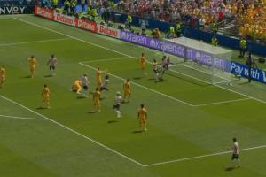 46分钟弗里曼进球,VAR核实后认定进球有效,美国以2-0领先!