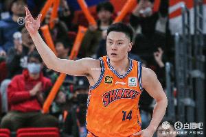 李弘权确认与上海续约，未签顶薪为球队未来引援做贡献