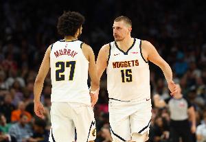卡约:NBA防守难题:高位挡拆与约基奇穆雷的默契配合