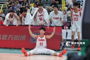 小李广！张淳智10投8中，高效贡献全队最高24分，三分球7投6中