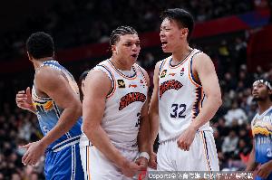 新赛季CBA俱乐部杯分为四个小组，上届杯赛前四名及四支篮协指定队伍位置已确定