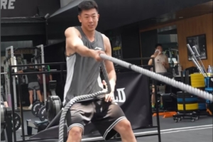 王少杰从Hyrox有氧训练开启恢复期，分享训练视频