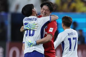 德国天空记者报道：多特蒙德俱乐部签下18岁日本球员山本天翔，租借合同包含买断条款