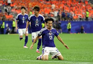 郑大世评价日本队：全体队员严格执行战术安排，替补球员充满斗志