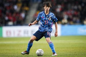 日本中场双星对突尼斯合作完成150次精准传球,失误仅7次