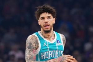 弗莱:三球在狼队将更成熟 NBA正式迈入三巨头抱团时代