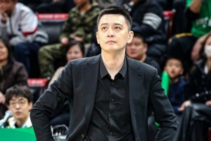 杨鸣表示:教练属于弱势群体,职业队主教练及国家队教练权利有限