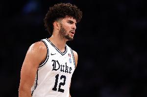 德隆称布泽尔已为NBA比赛做好准备,爵士队不会因他父亲的关系而选择他
