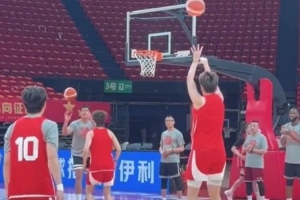 三分线外火力全开！中国女篮热身赛再创佳绩，三项数据领跑全场