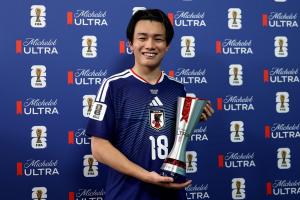 荷甲最佳射手两射一传!官方:上田绮世获日本队4-0突尼斯全场最佳
