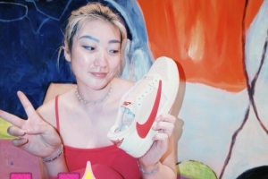 代言人体验感满分!李梦展示最新倒钩款式,此配色尚未上市