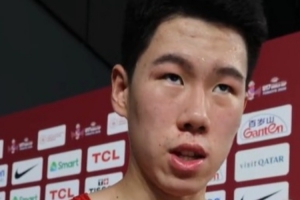 张子一指出:全队身体对抗处于下风,对方篮板球抢夺过多